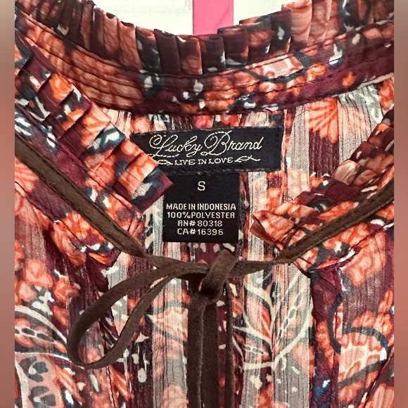 Lucky Brand Live in Love Blouse - Picture 2 of 6